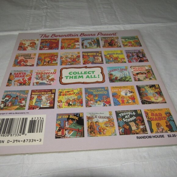 The Berenstain Bears LEARN ABOUT STRANGERS Color Illustrated Paperback Kids Book - Picture 2 of 4